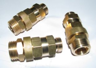 Brass hydraulic fittings